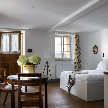 Montgolfieres By Interhome